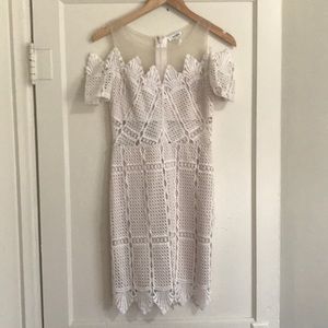 Ivory lace off the shoulder cap sleeves dress 💕